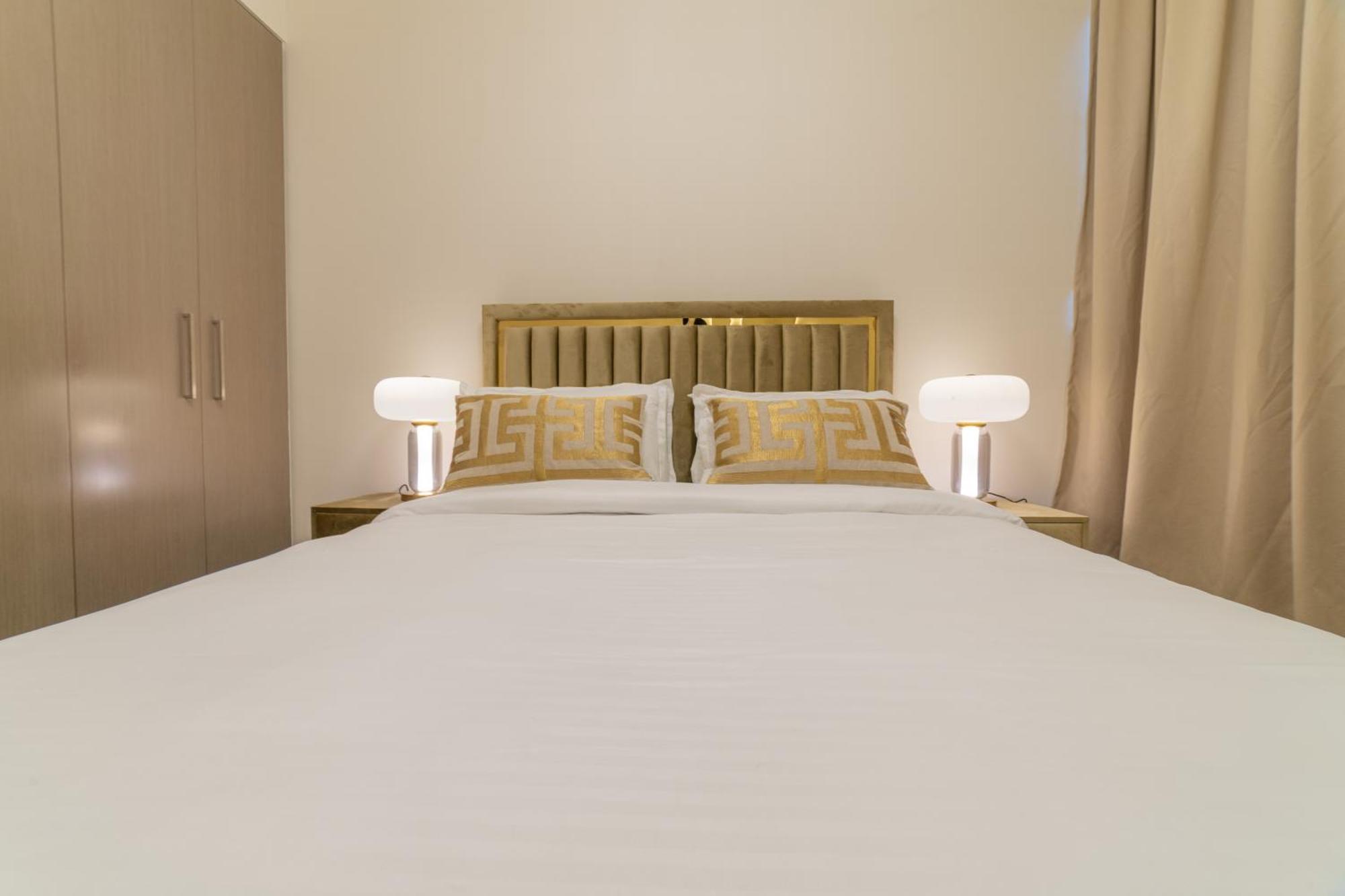First Class 2Br With Full Dubai Boulevard View Экстерьер фото